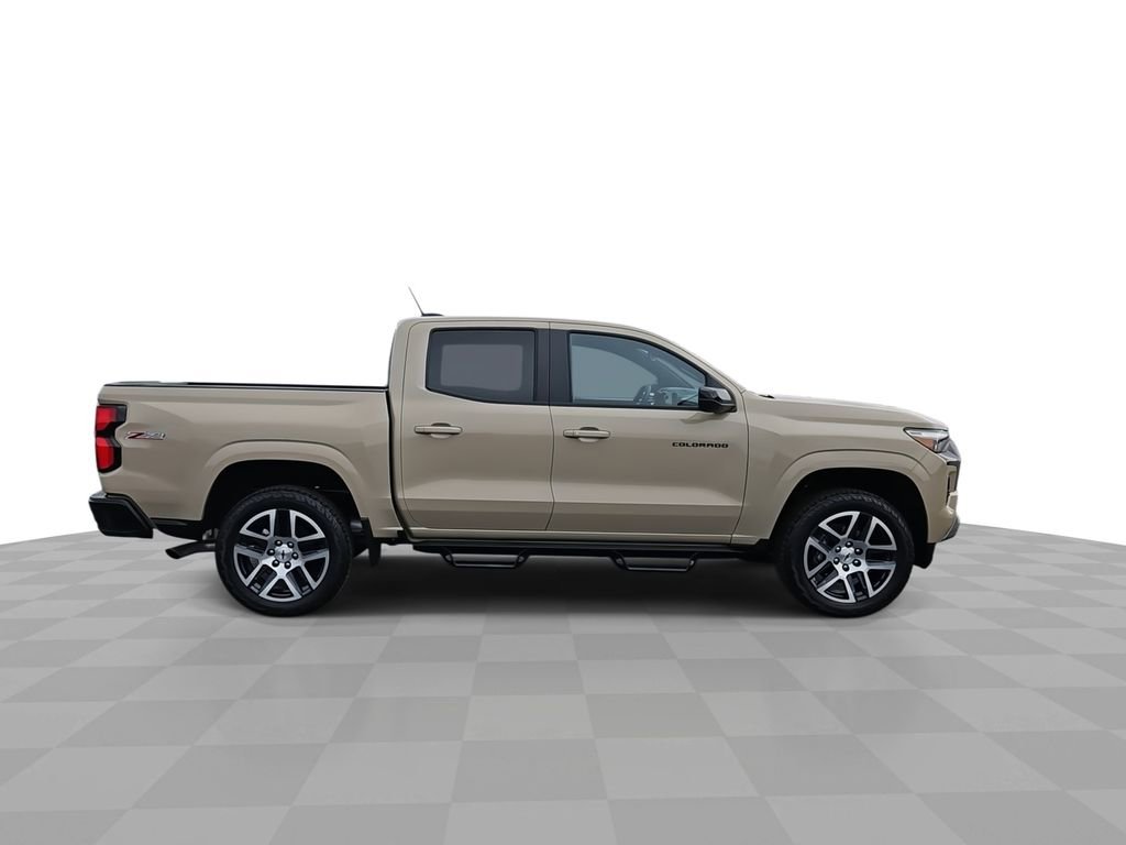 Used 2023 Chevrolet Colorado Z71 w/ Z71 Convenience Package 2 AWD/4WD image 9
