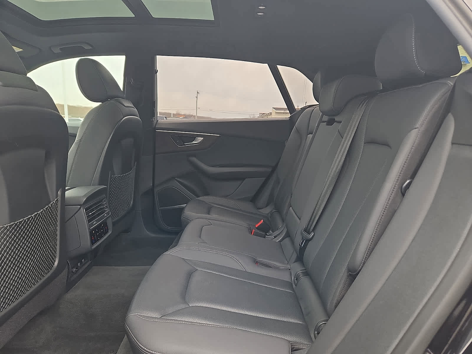 Used 2019 Audi Q8 Prestige image 12