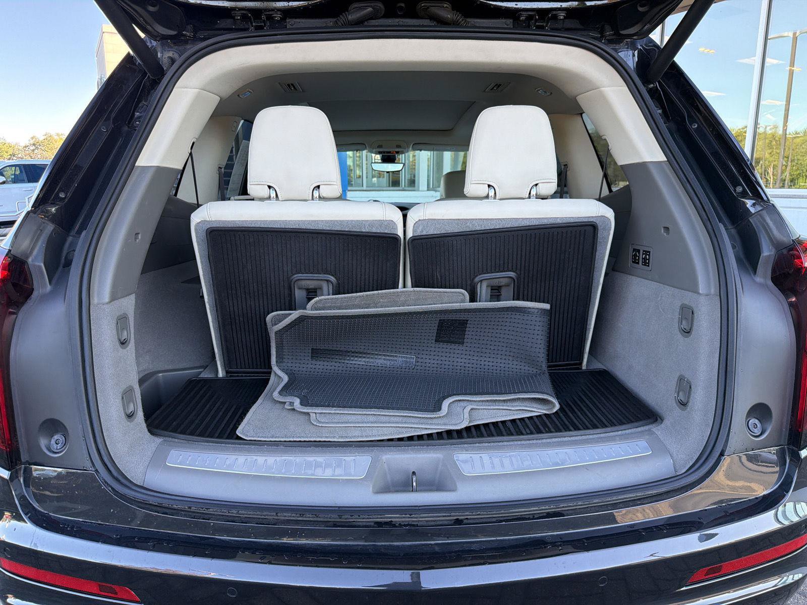 Used 2020 Cadillac XT6 Premium Luxury FWD image 48
