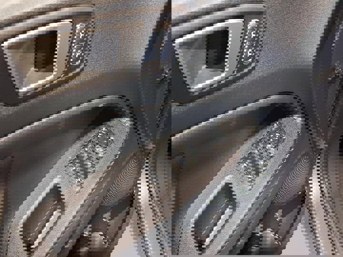 Used 2021 Ford EcoSport SE image 7