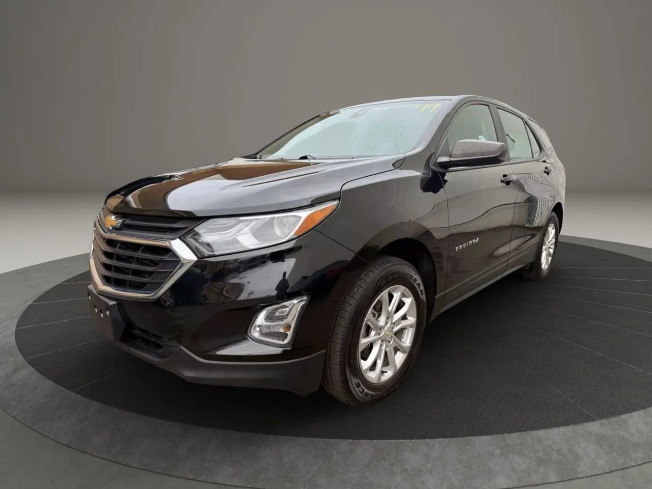 Used 2021 Chevrolet Equinox LS image 1