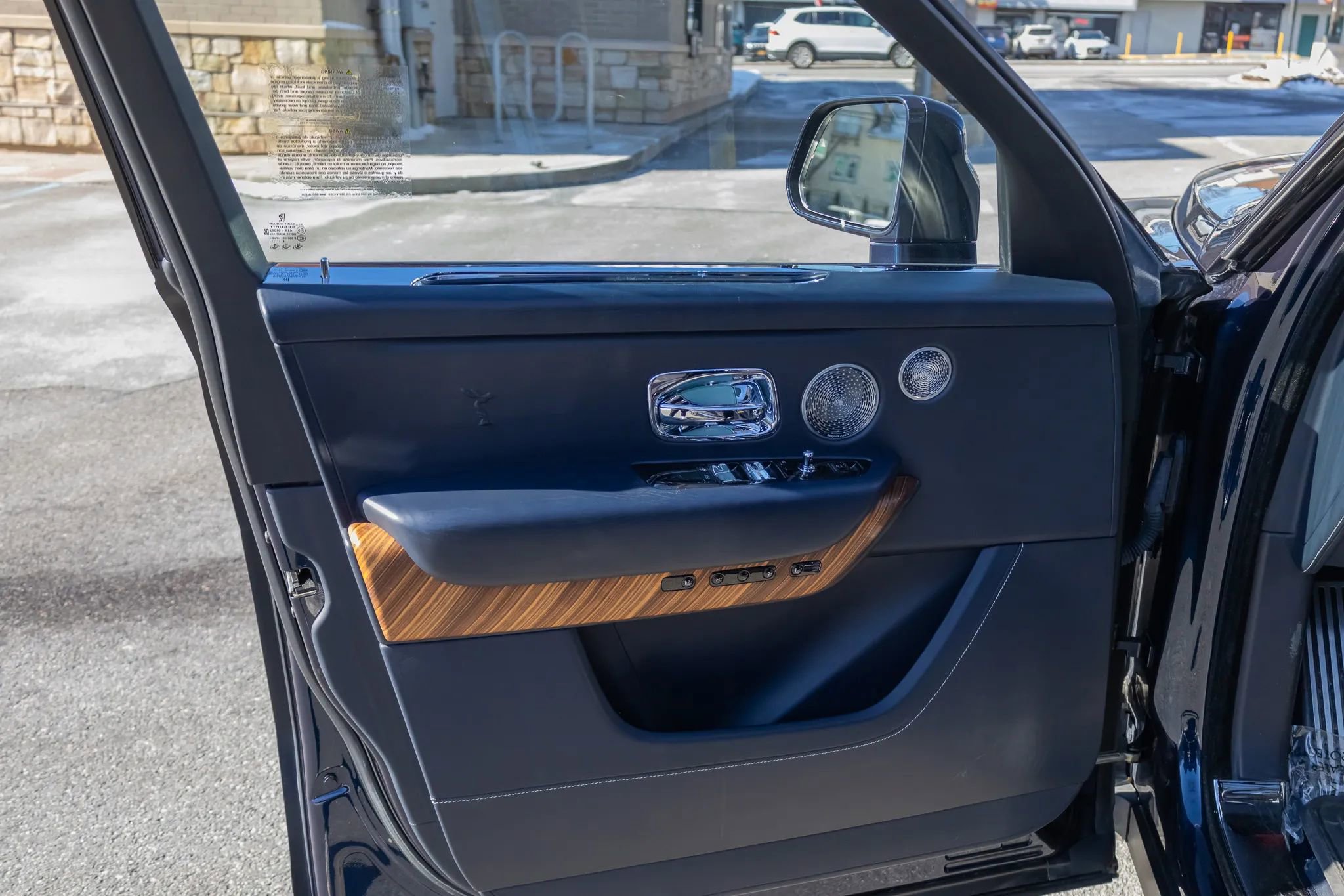 Used 2019 Rolls-Royce Cullinan Sport Utility 4D image 39