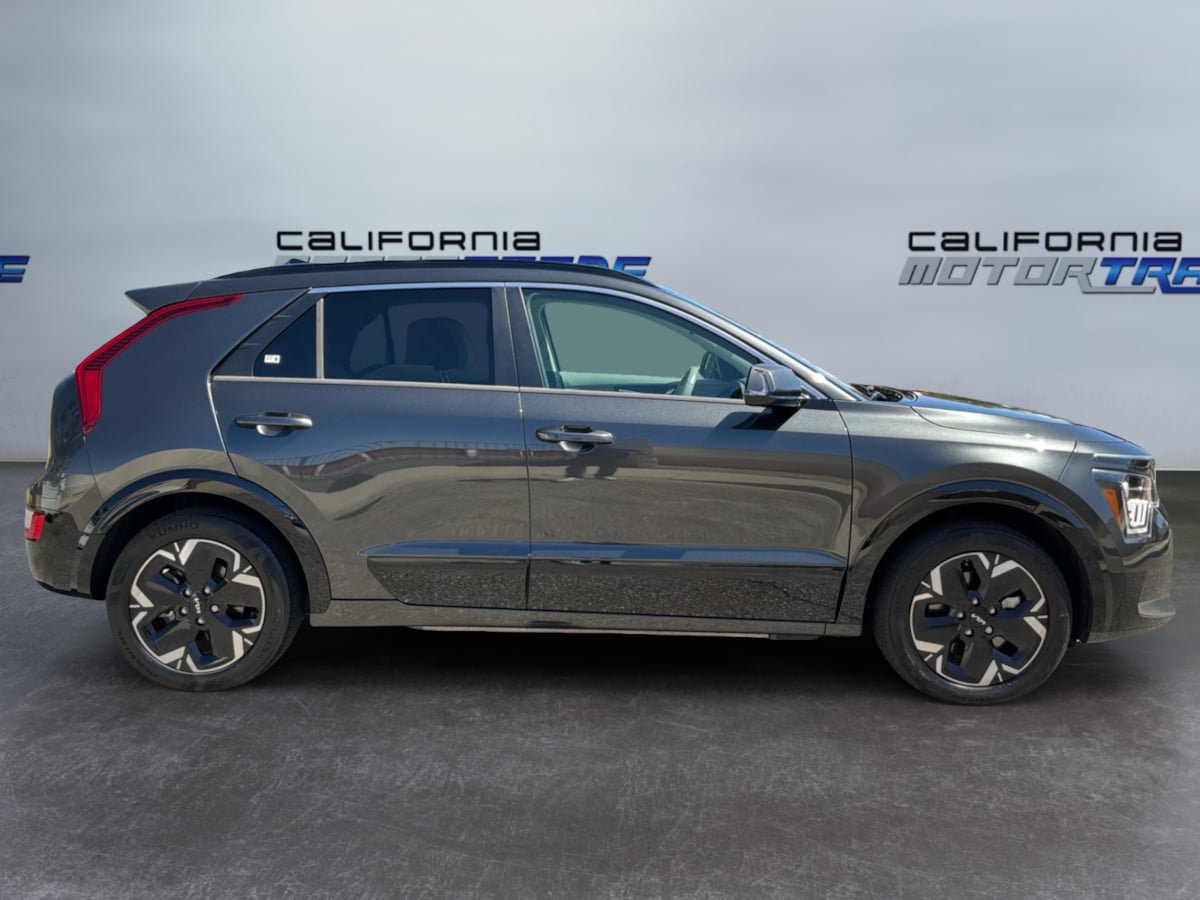 Used 2023 Kia Niro Wind FWD image 4