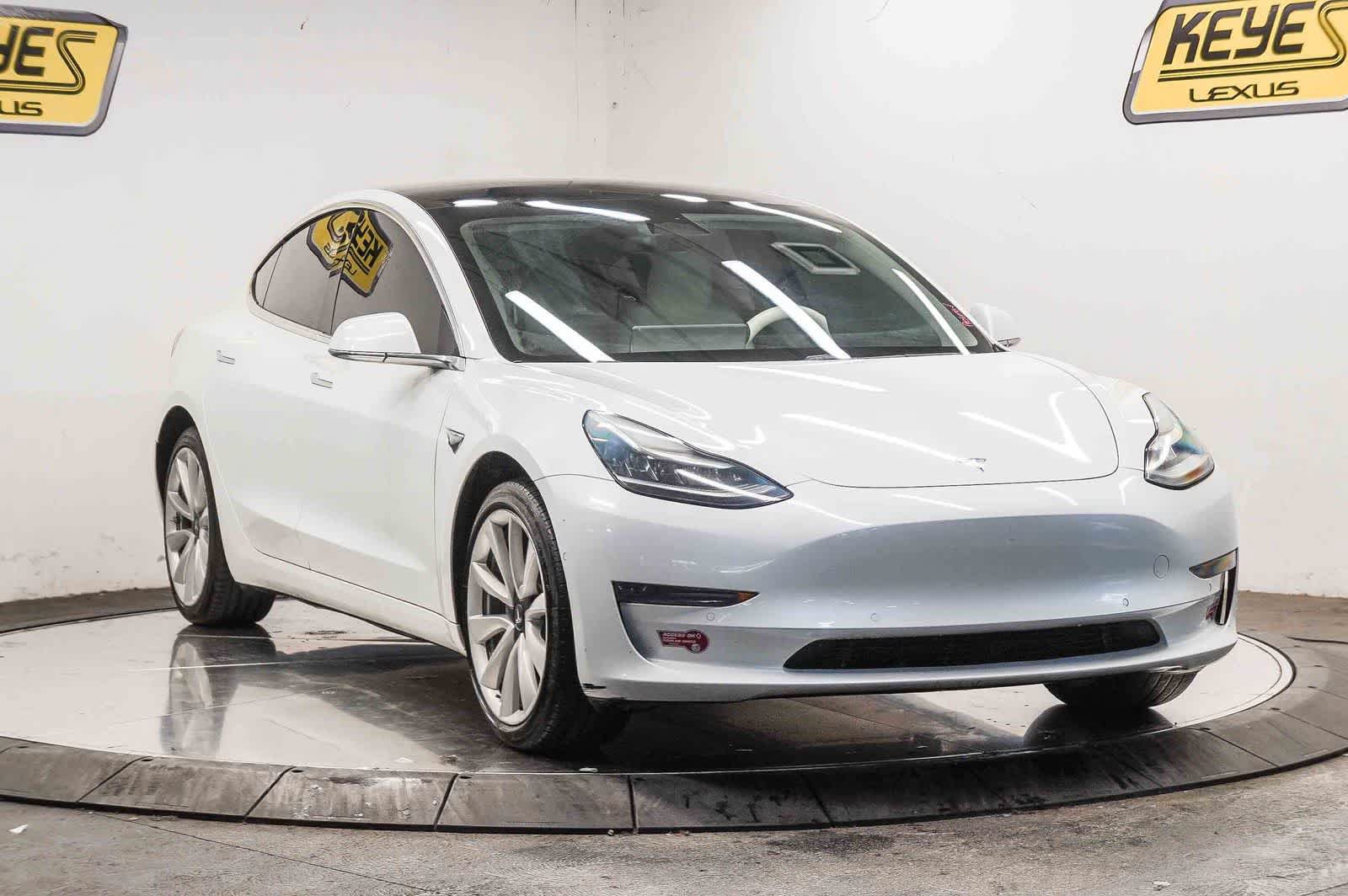 Used 2020 Tesla Model 3 Standard Range Plus RWD image 5