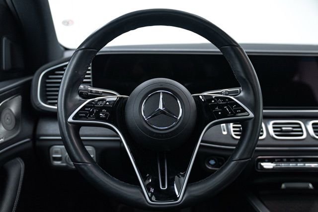 Used 2025 Mercedes-Benz GLS 450 4MATIC image 17