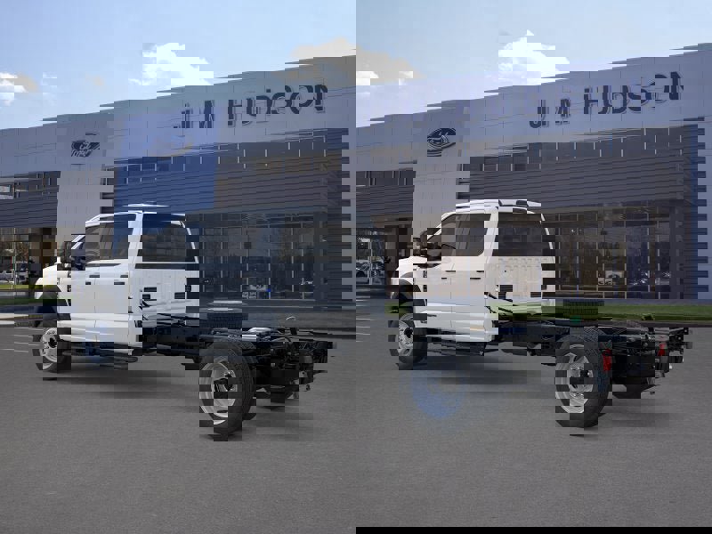 New 2026 Ford F450 4x4 Crew Cab Super Duty image 4