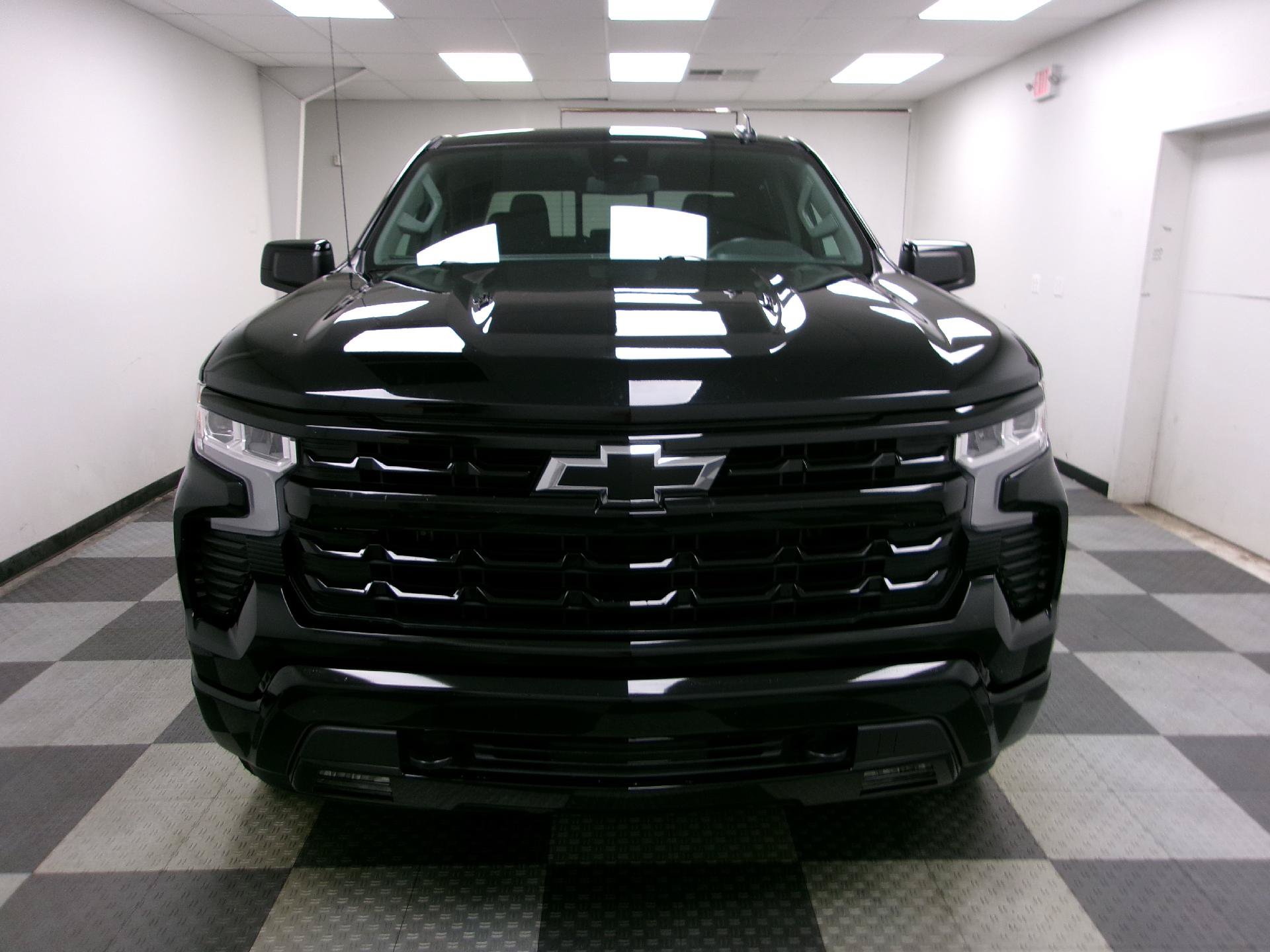Used 2024 Chevrolet Silverado 1500 RST w/ Convenience Package II AWD/4WD image 14
