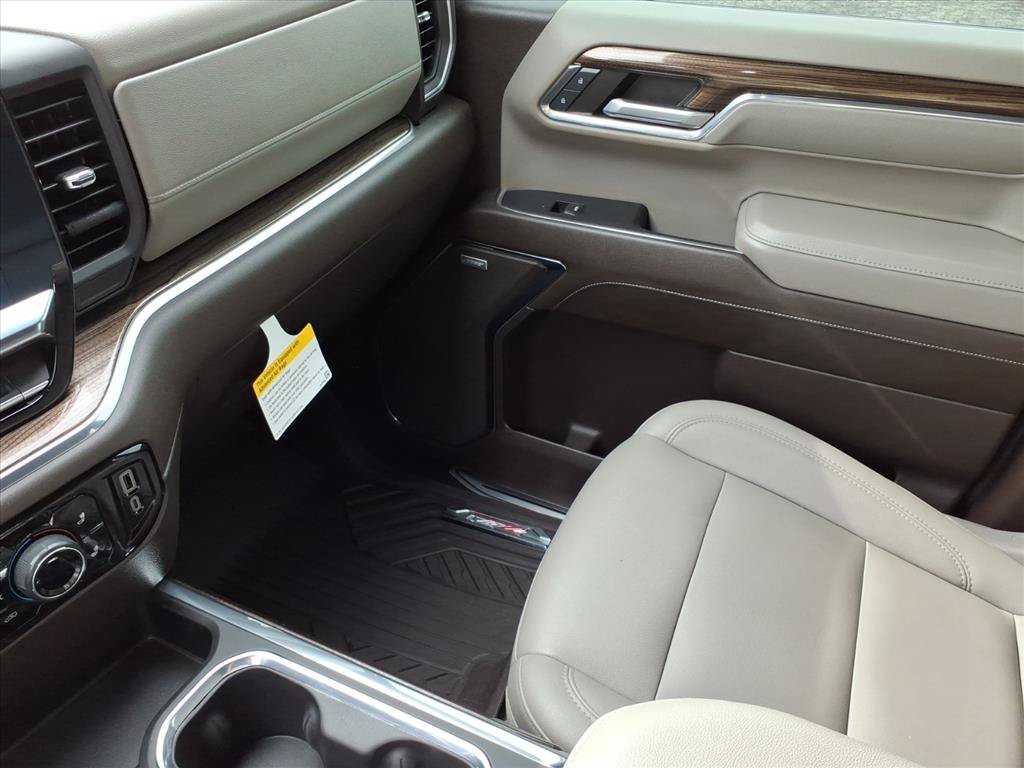 Used 2024 Chevrolet Silverado 1500 LT Trail Boss w/ LT Trail Boss Premium Package AWD/4WD image 34