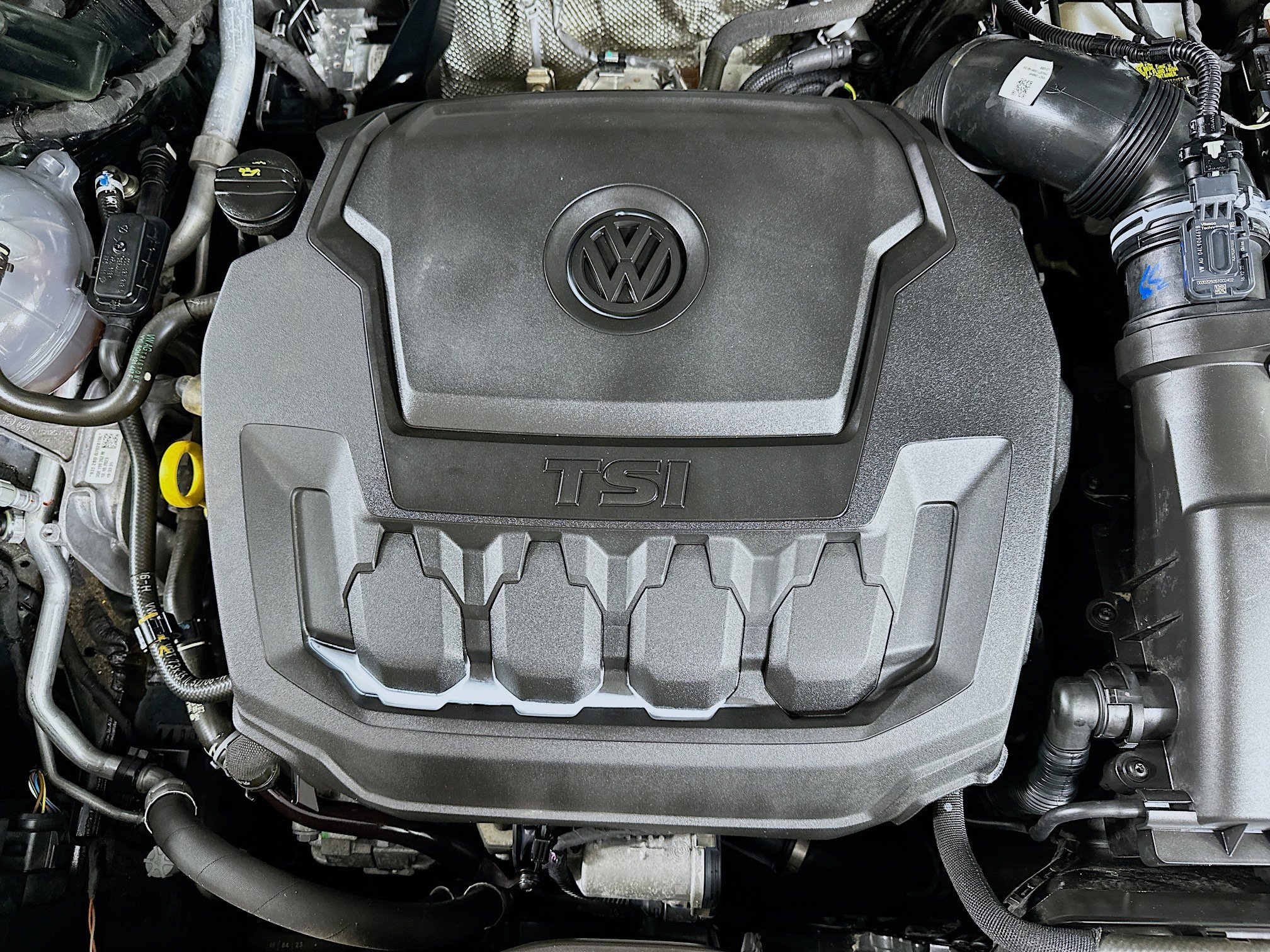 Used 2024 Volkswagen Tiguan SE image 32