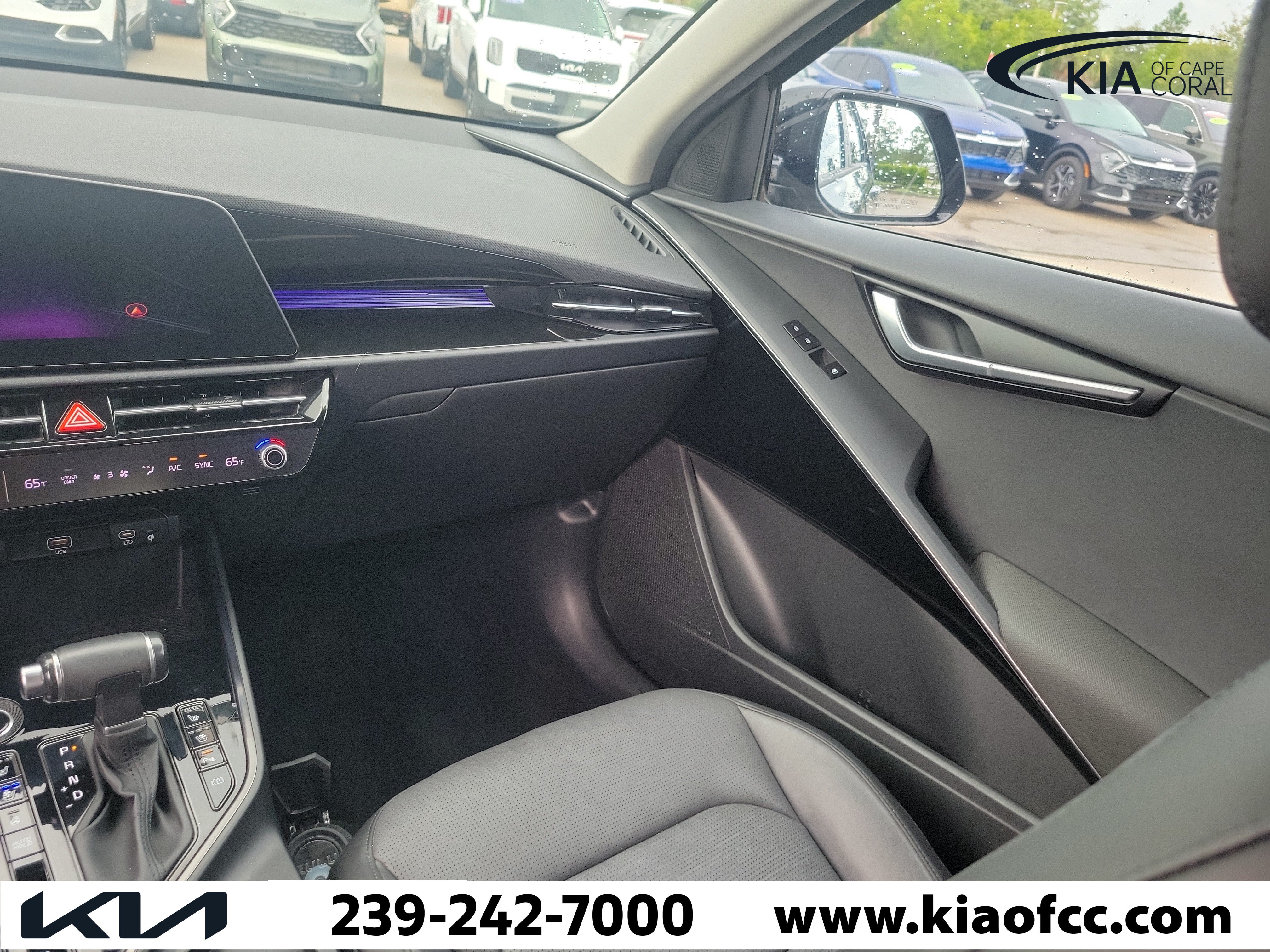Certified 2023 Kia Niro SX Touring FWD image 17
