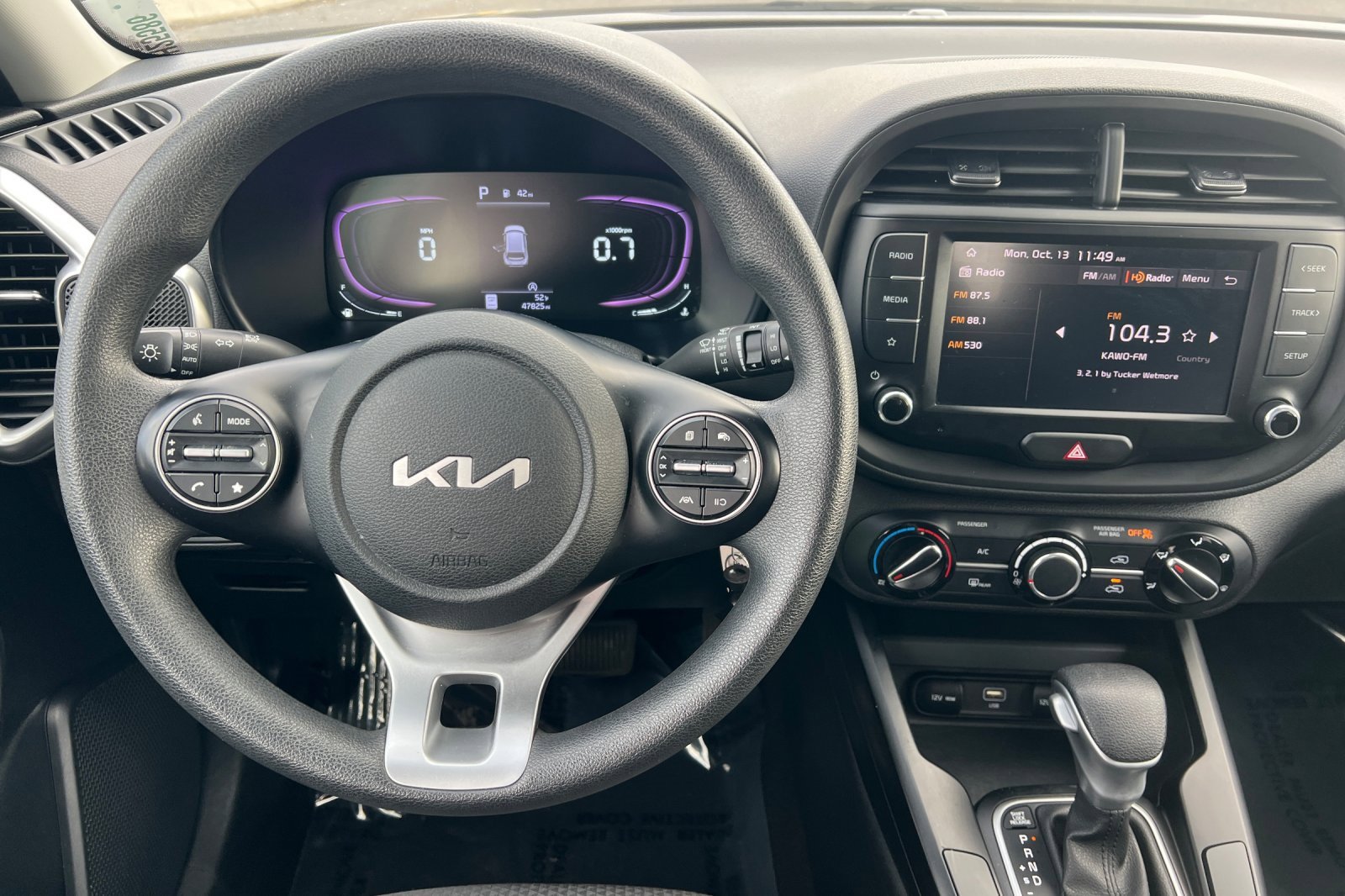 Used 2023 Kia Soul LX w/ Option Group 015 image 12