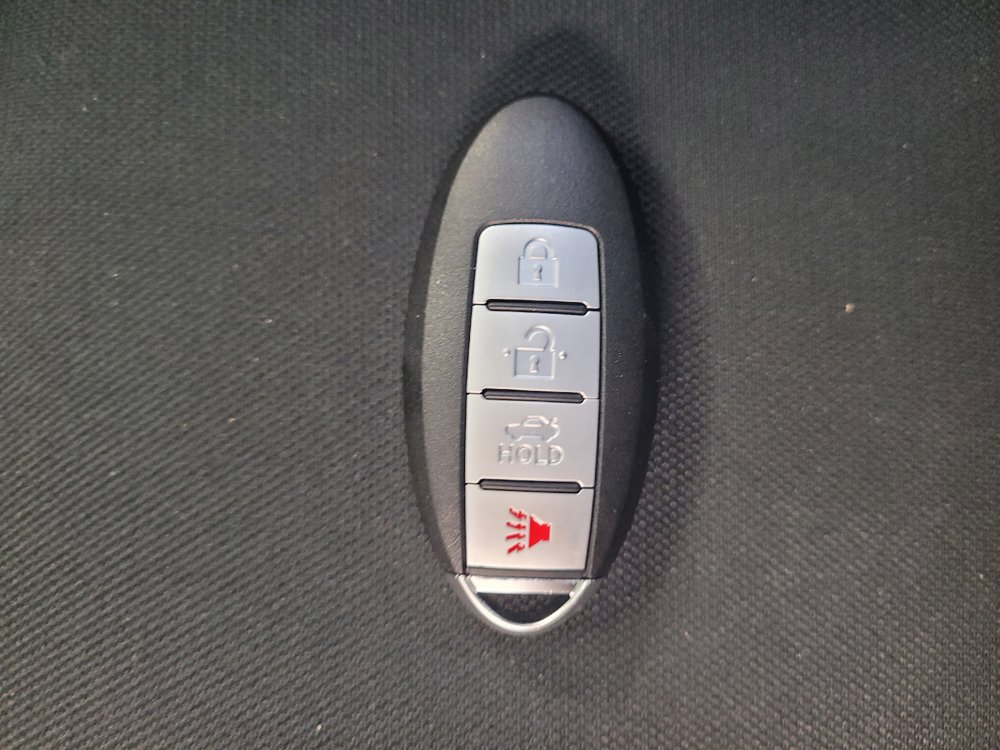 Used 2021 Nissan Versa SV FWD image 32