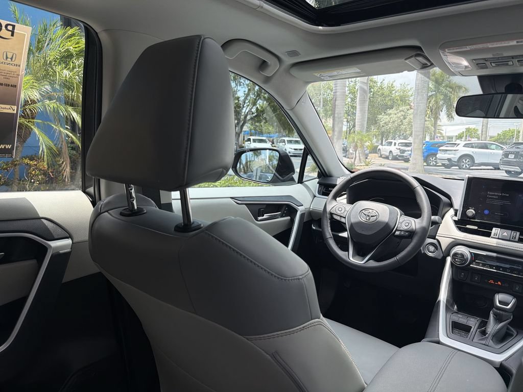 Used 2023 Toyota RAV4 XLE Premium FWD image 17
