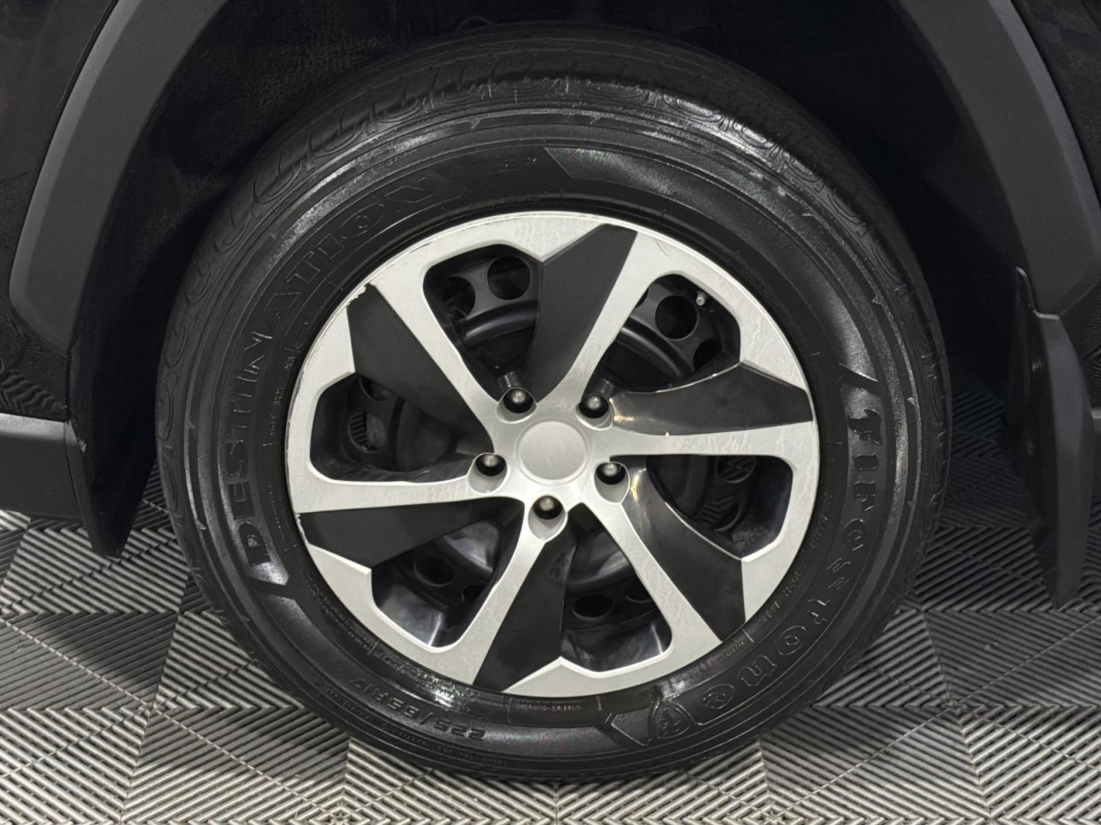 Used 2023 Toyota RAV4 LE AWD/4WD image 17
