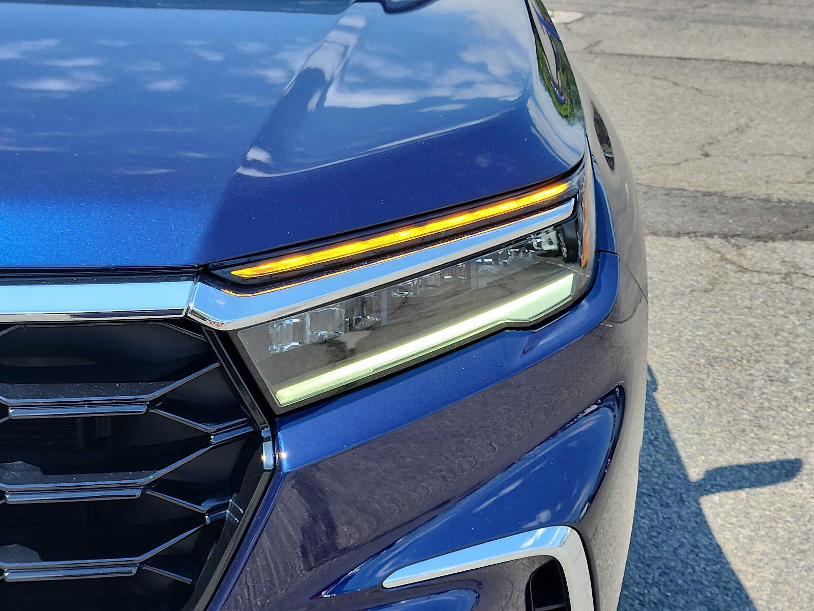 Certified 2024 Honda Pilot Touring image 9