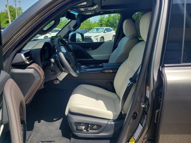 New 2026 Lexus LX 700h Luxury AWD/4WD image 16