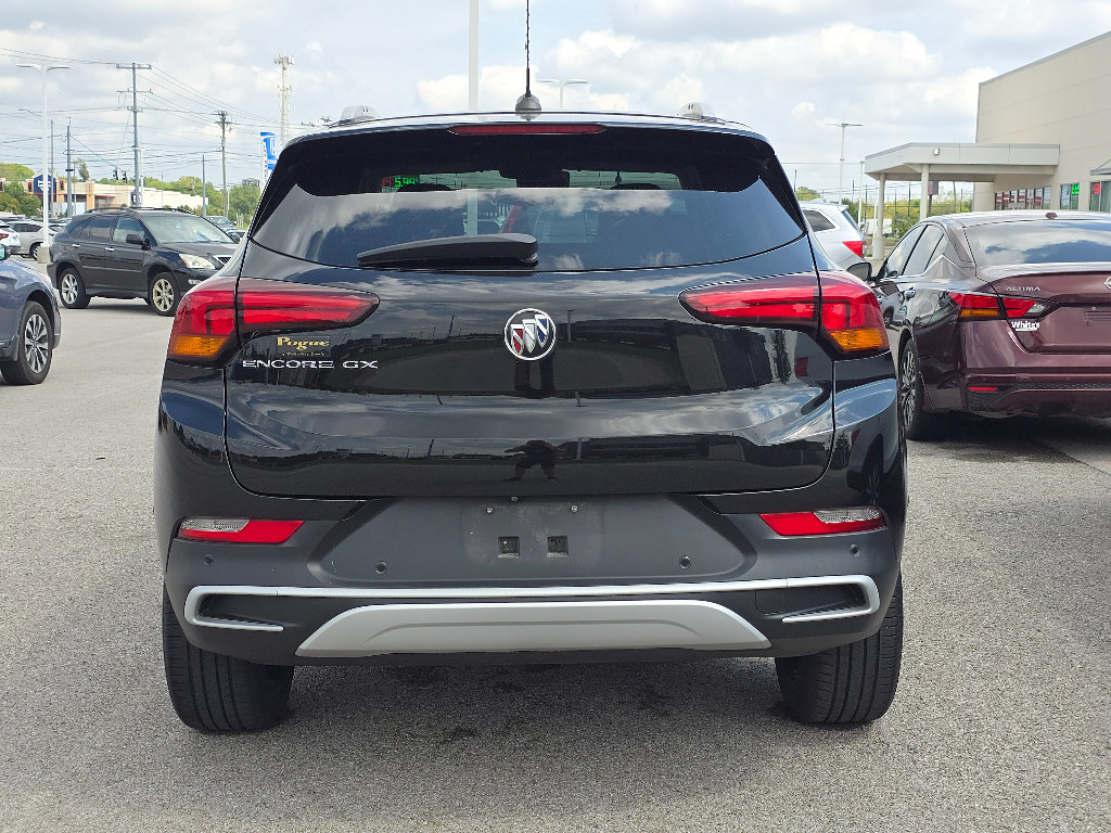 Used 2021 Buick Encore GX Select w/ Advanced Technology Package FWD image 3