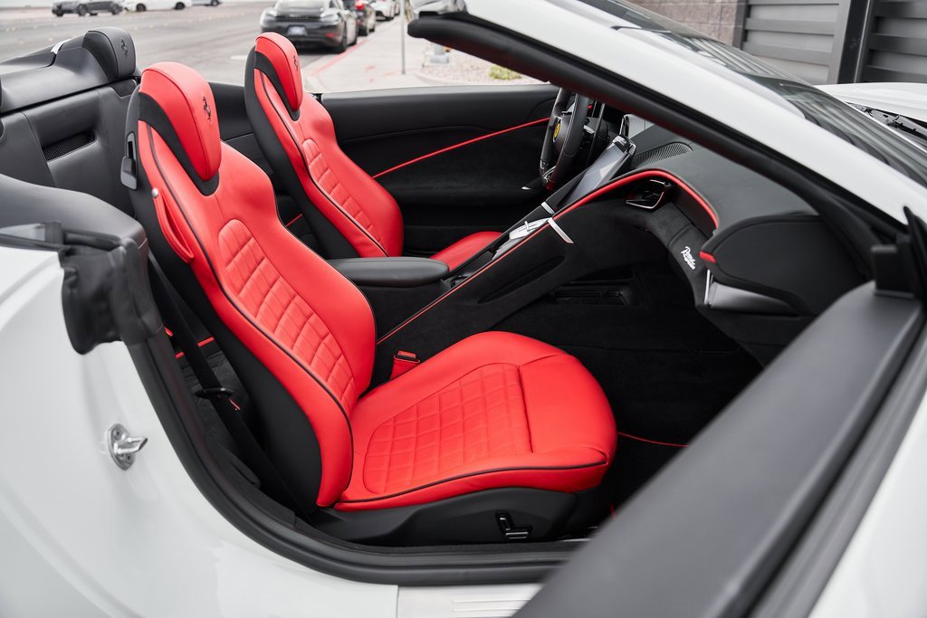 Used 2024 Ferrari Roma Spider image 29