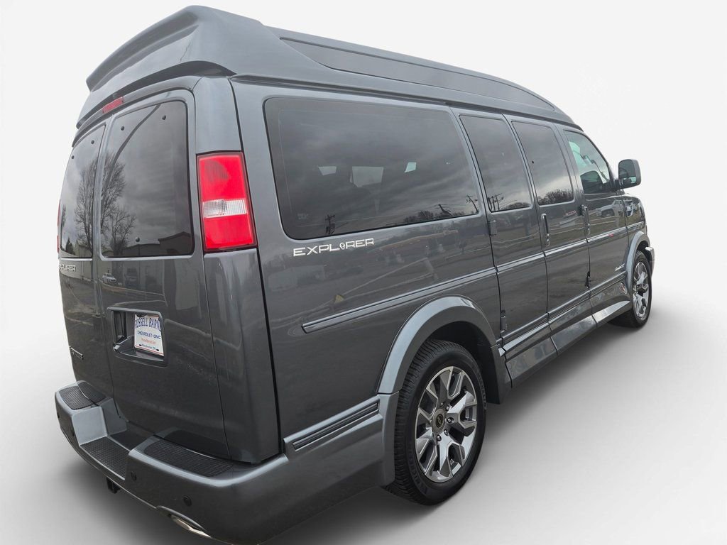 New 2026 Chevrolet Express 2500 w/ Driver Convenience Package image 4