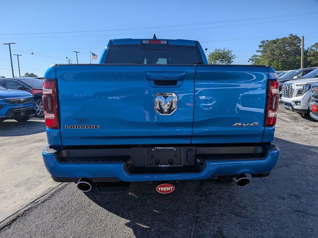 Used 2022 RAM 1500 Laramie AWD/4WD image 3