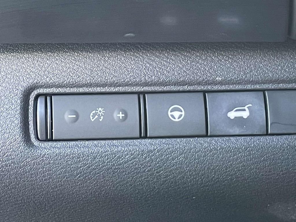 Used 2023 Nissan Pathfinder SL image 18