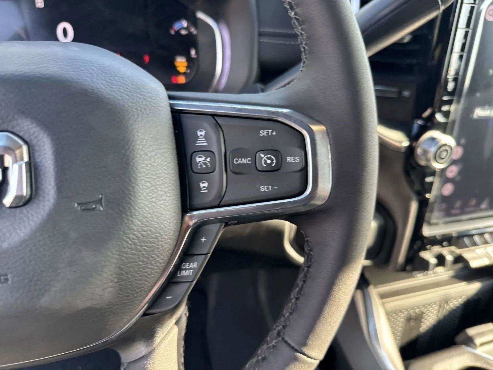 New 2025 RAM 2500 Laramie image 28