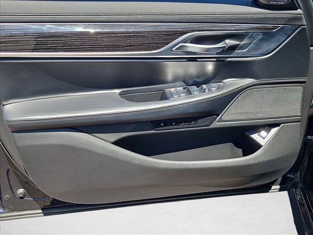 Used 2022 BMW 740i w/ M Sport Package RWD image 12