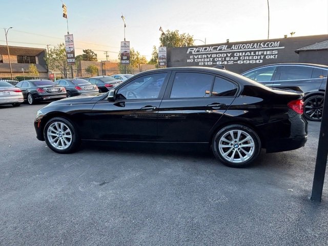 Used 2018 BMW 320i Sedan RWD image 11
