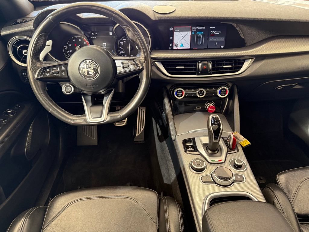Used 2023 Alfa Romeo Stelvio Veloce AWD/4WD image 28