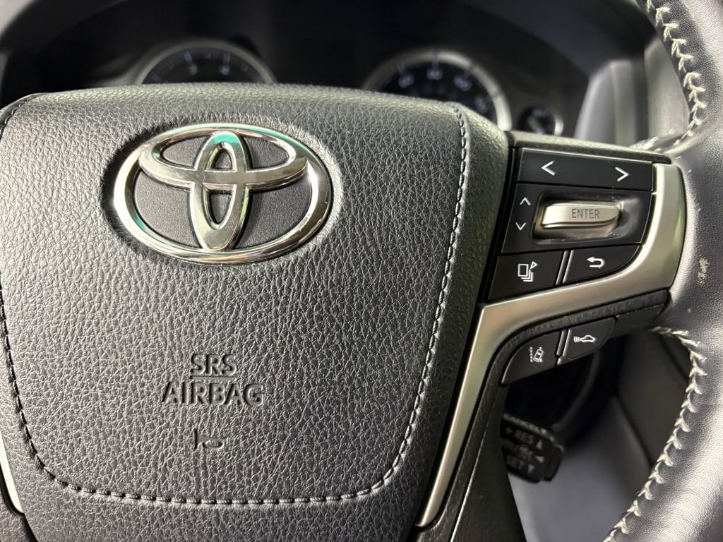 Used 2016 Toyota Land Cruiser AWD/4WD image 22