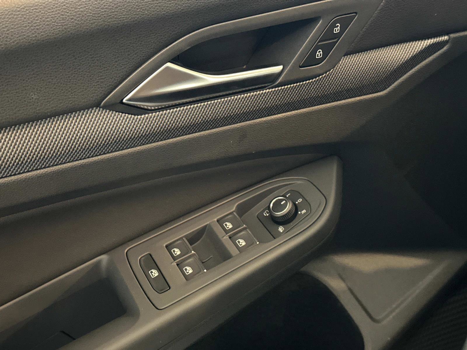 New 2025 Volkswagen GTI SE image 15