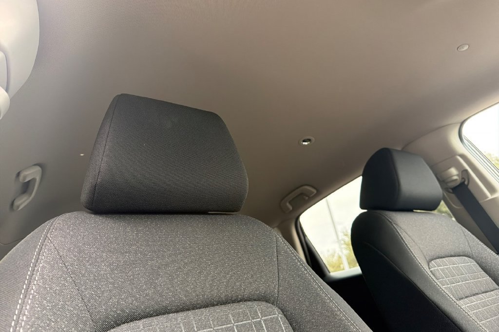 Used 2027 Honda HR-V LX image 18