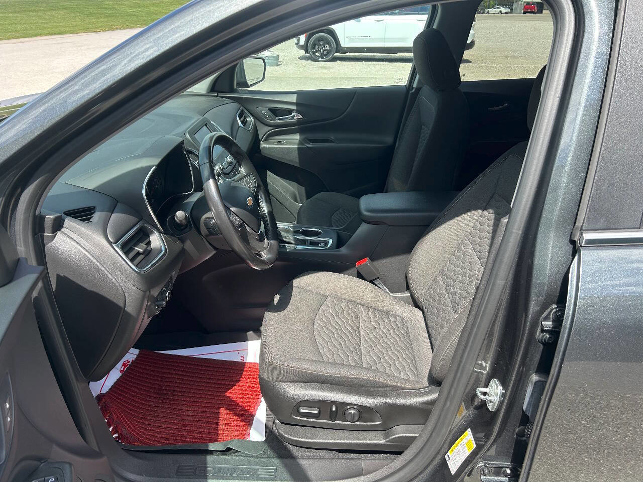 Used 2021 Chevrolet Equinox LT AWD/4WD image 12