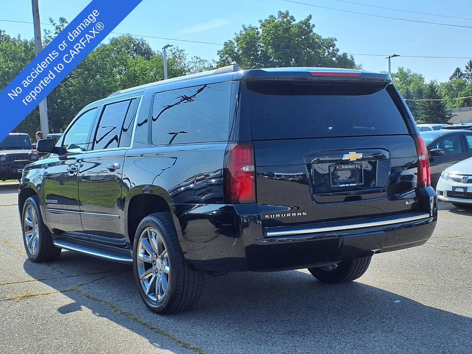 Used 2017 Chevrolet Suburban Premier AWD/4WD image 8