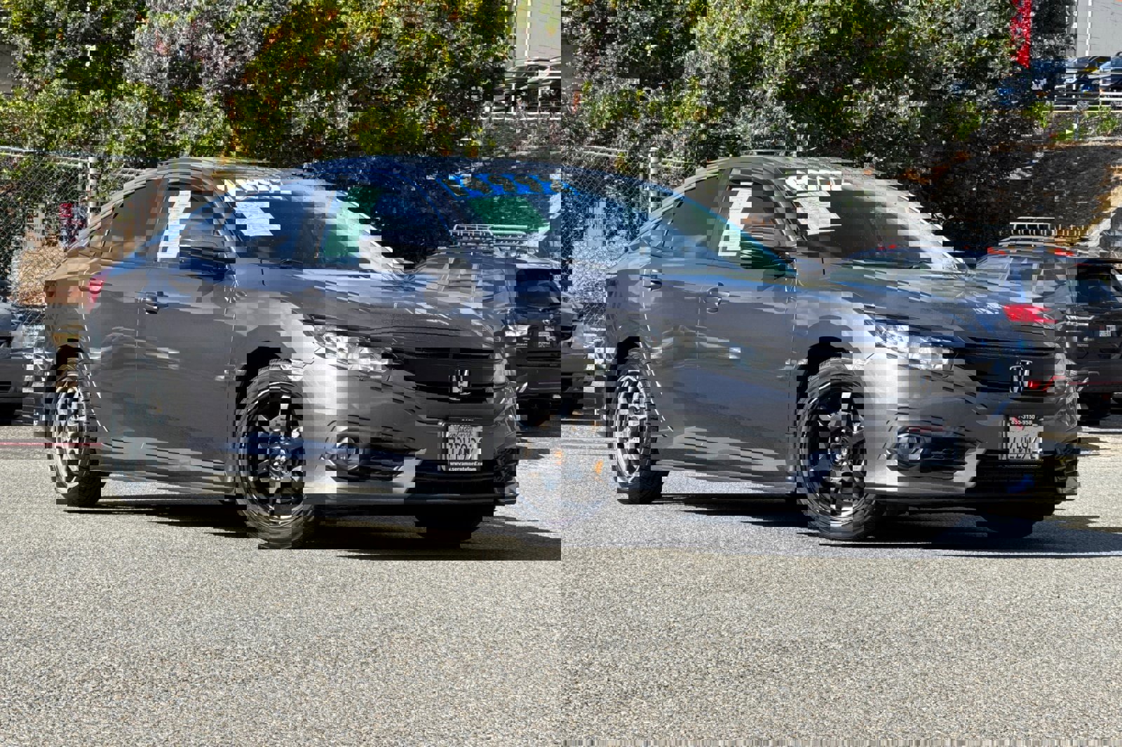 Used 2017 Honda Civic EX-T image 2
