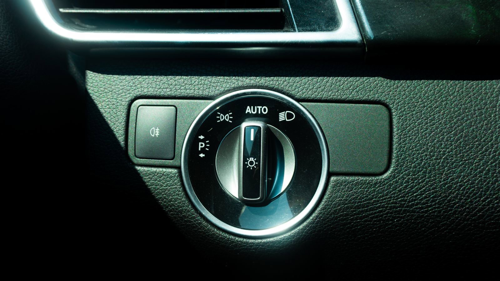 Used 2018 Mercedes-Benz GLE 350 4MATIC w/ Premium 1 Package image 22