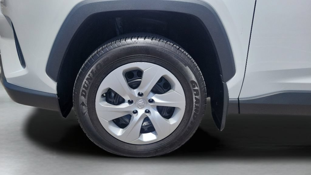 Certified 2025 Toyota RAV4 LE FWD image 24