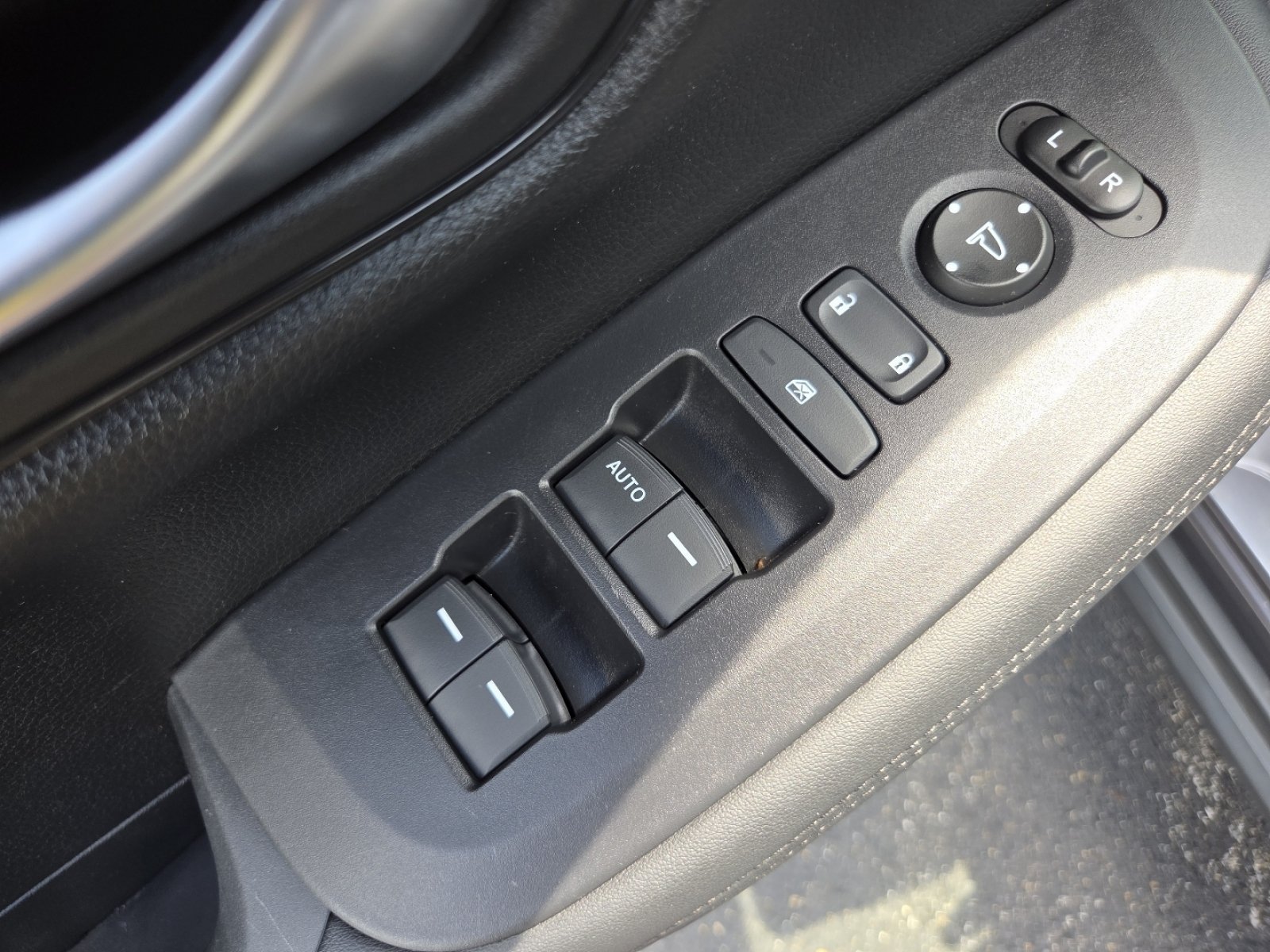 Certified 2023 Honda HR-V LX image 26