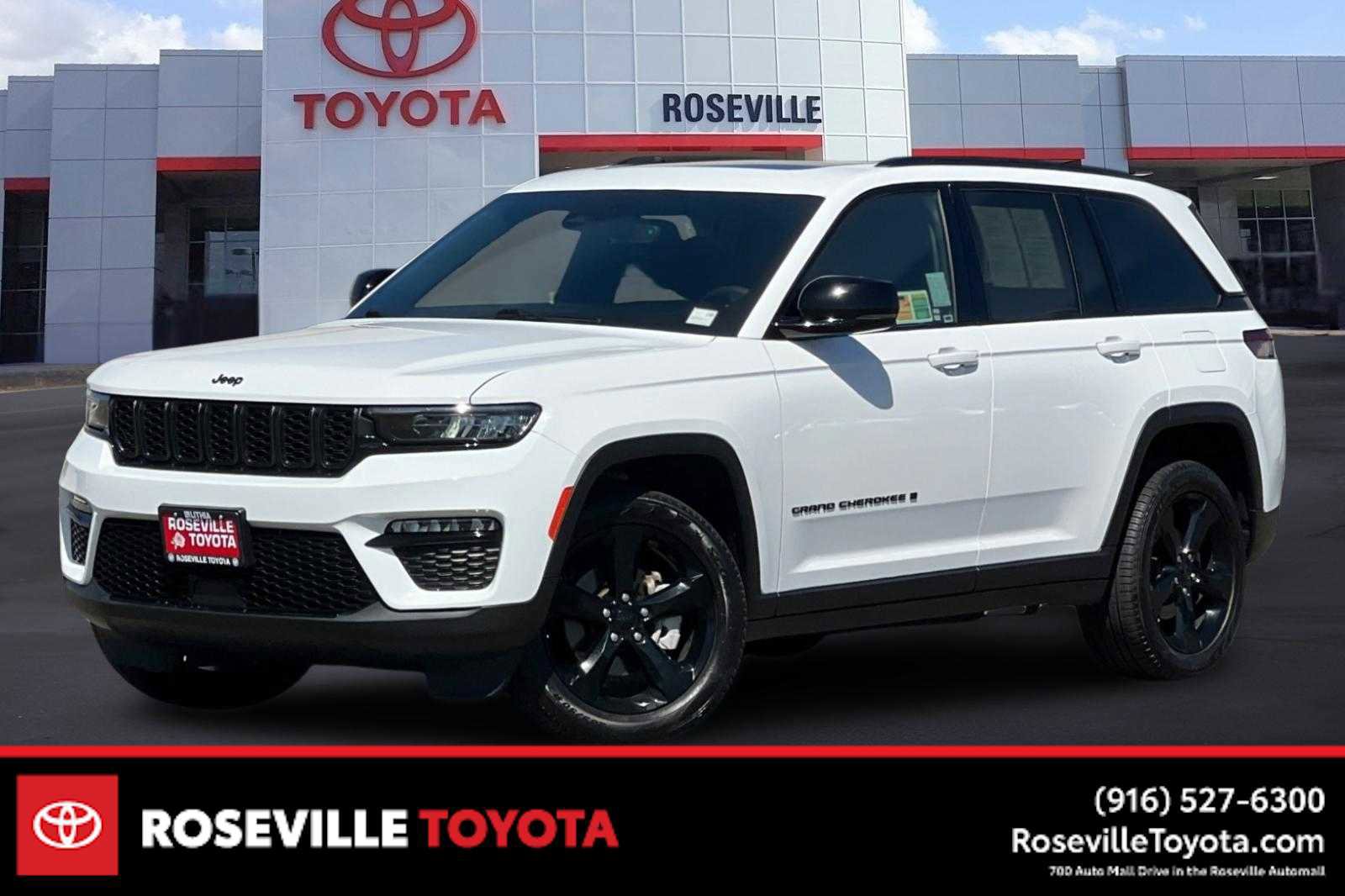 Used 2025 Jeep Grand Cherokee Limited w/ Black Appearance Package AWD/4WD video 1