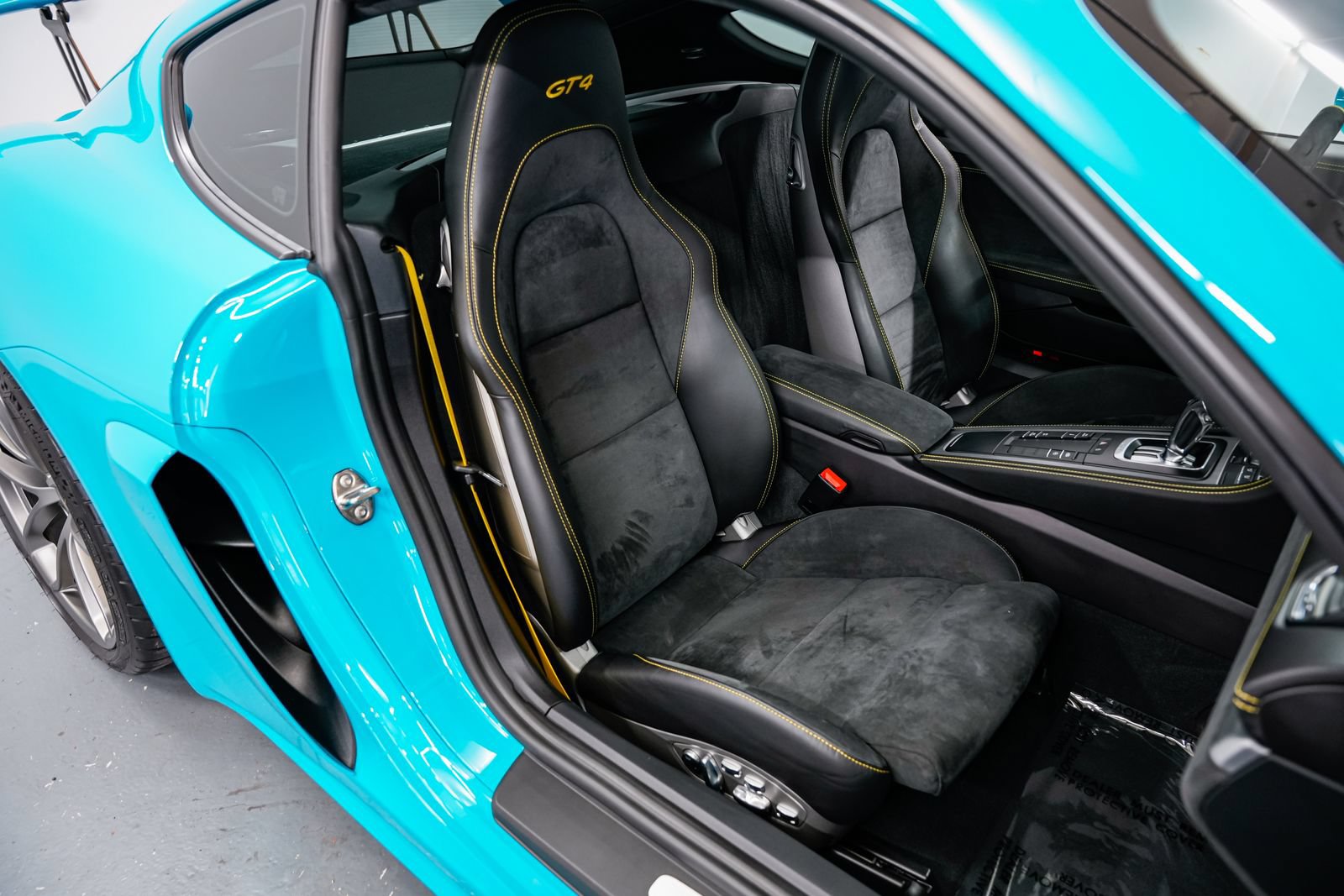Used 2021 Porsche 718 Cayman GT4 RWD image 23