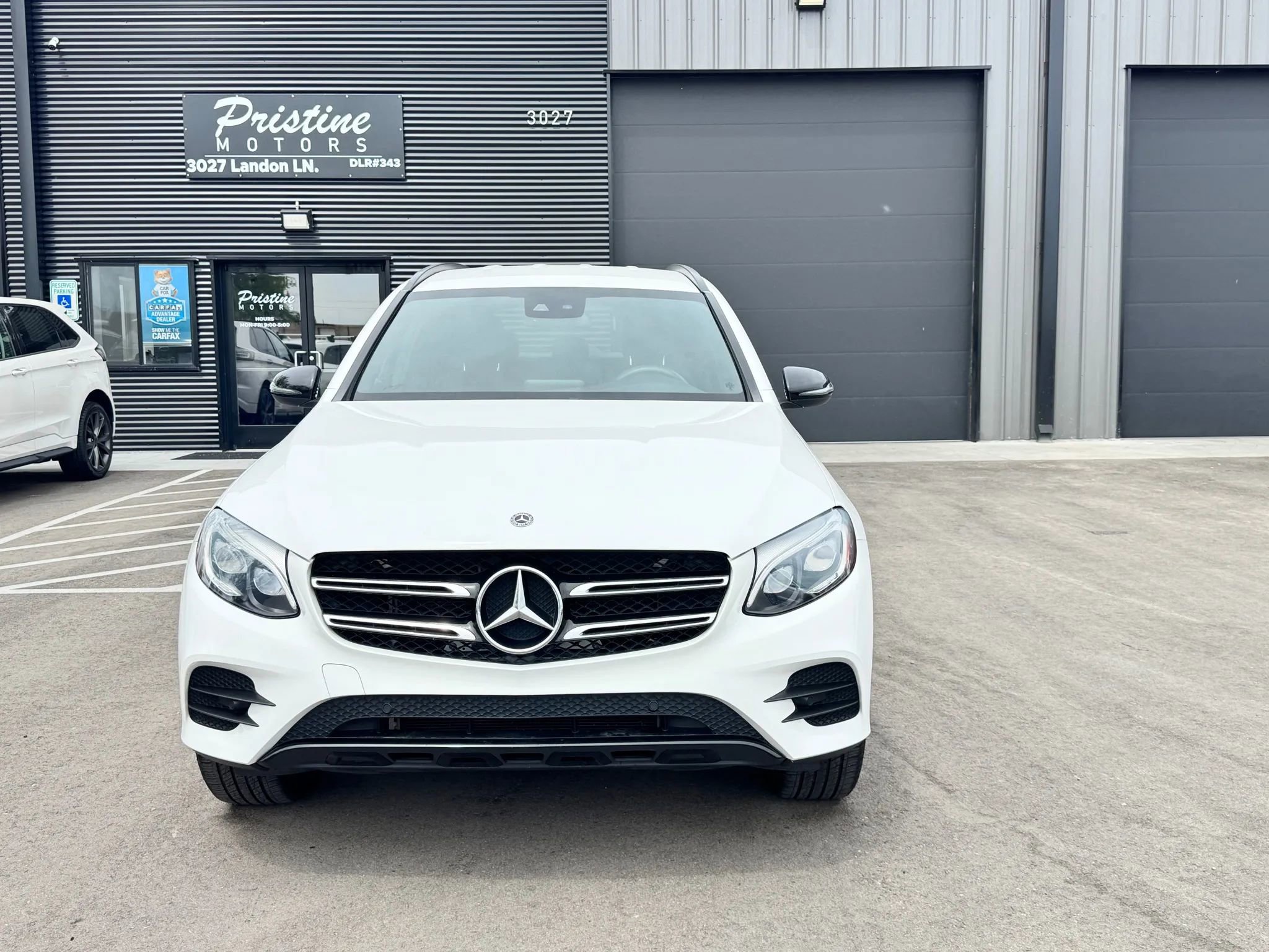Used 2019 Mercedes-Benz GLC 300 4MATIC w/ Leather Seating Package image 3