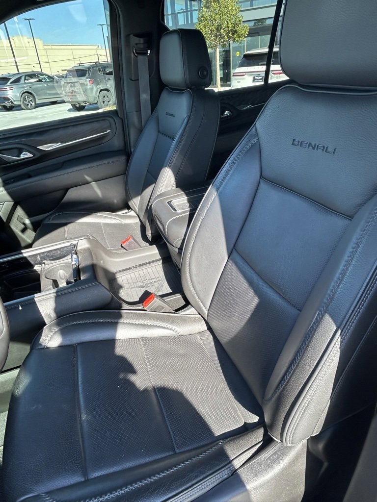 Used 2023 GMC Yukon Denali image 17