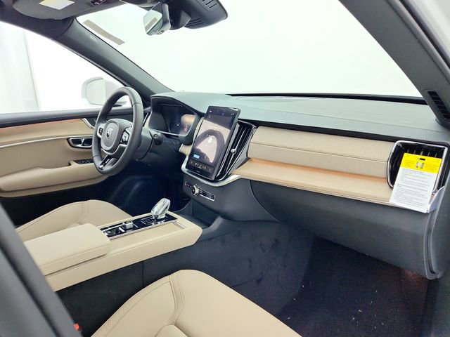 New 2026 Volvo XC90 B6 Core image 17