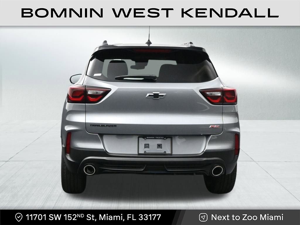 Used 2025 Chevrolet TrailBlazer RS image 4