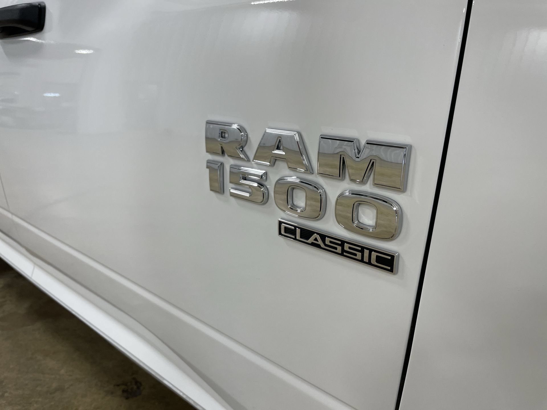 Used 2022 RAM 1500 Classic SLT w/ Electronics Group AWD/4WD image 26