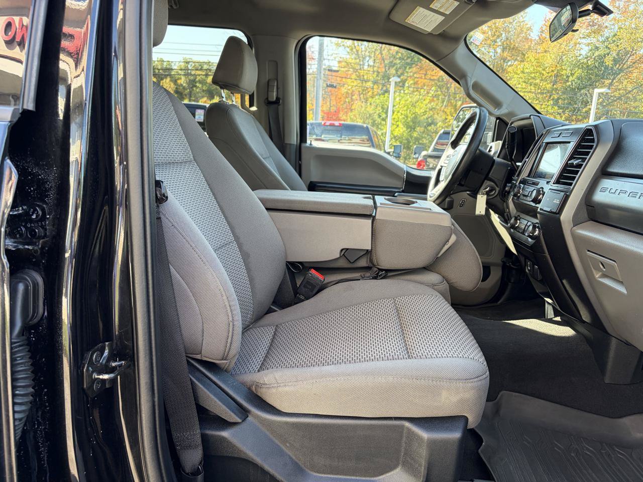 Used 2021 Ford F250 XLT w/ Snow Plow Prep Package AWD/4WD image 42