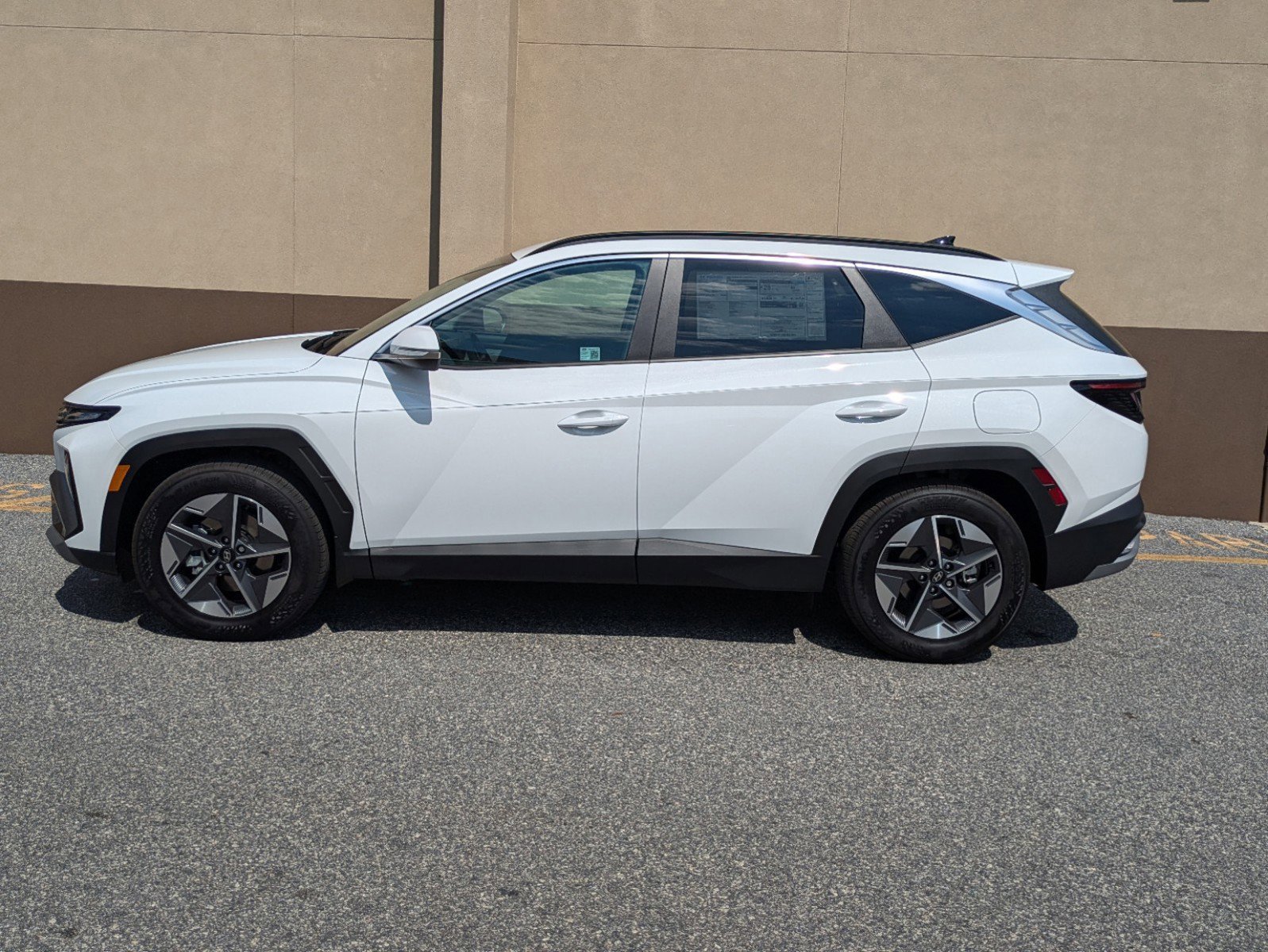 New 2025 Hyundai Tucson SEL image 9