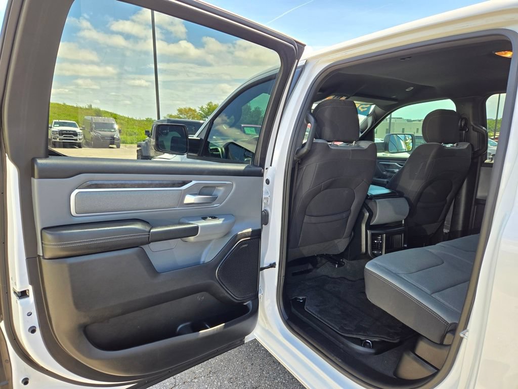 Used 2023 RAM 1500 Big Horn AWD/4WD image 27