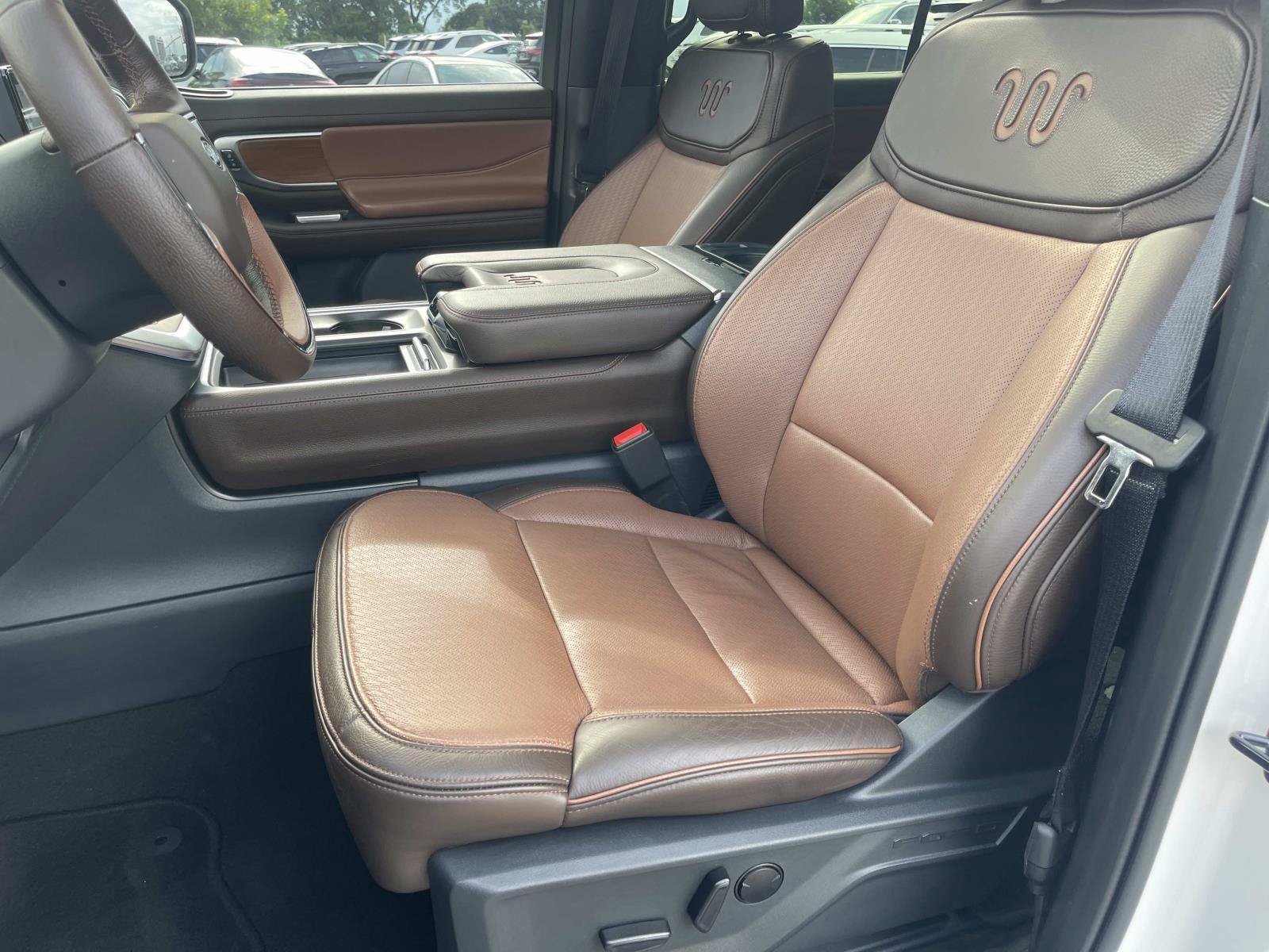 Used 2025 Ford Expedition King Ranch AWD/4WD image 27