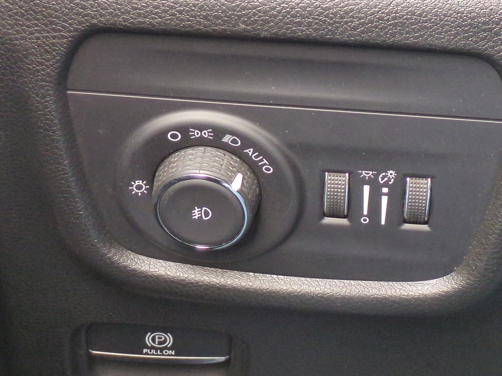 Used 2023 Jeep Grand Cherokee L Limited image 31